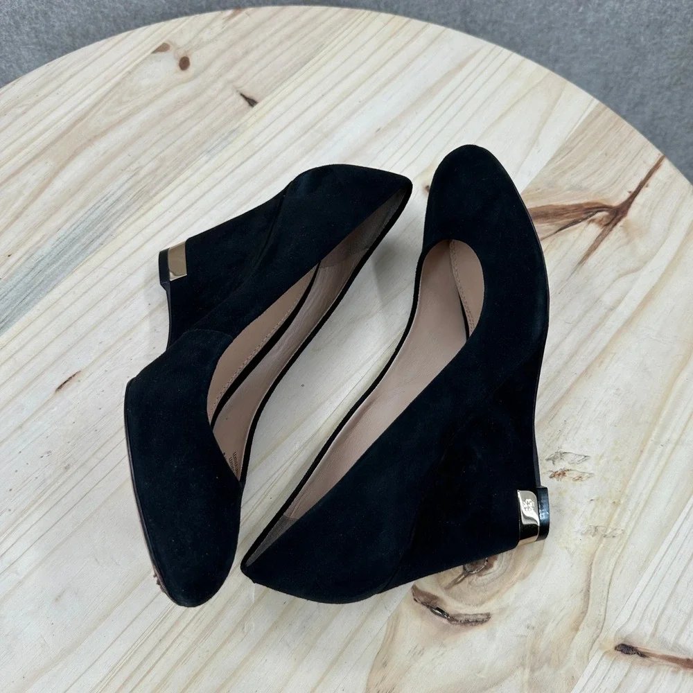 Tory Burch Astoria Wedge Pumps Womens 8.5 Black Suede Gold Logo Heels